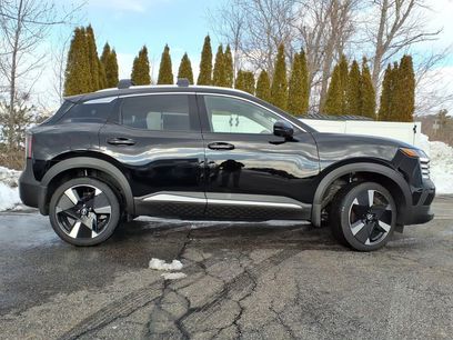New 2026 Nissan Kicks SR w/ Cold Weather Package
