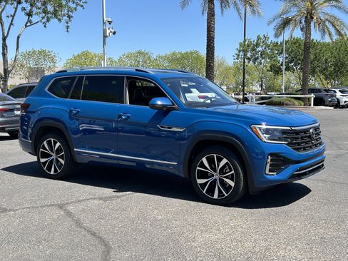 Certified 2026 Volkswagen Atlas SEL Premium R-Line AWD/4WD image 6