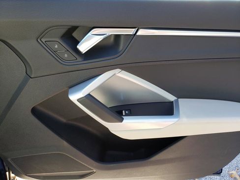 Used 2022 Audi Q3 2.0T Premium Plus w/ Premium Plus Package image 19