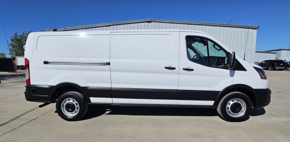 Used 2025 Ford Transit 250 Low Roof RWD image 5
