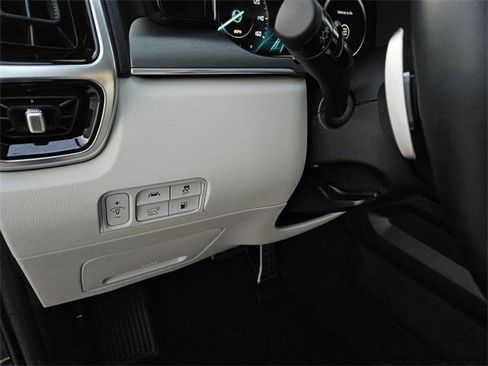 Certified 2023 Kia Sorento SX Prestige image 21