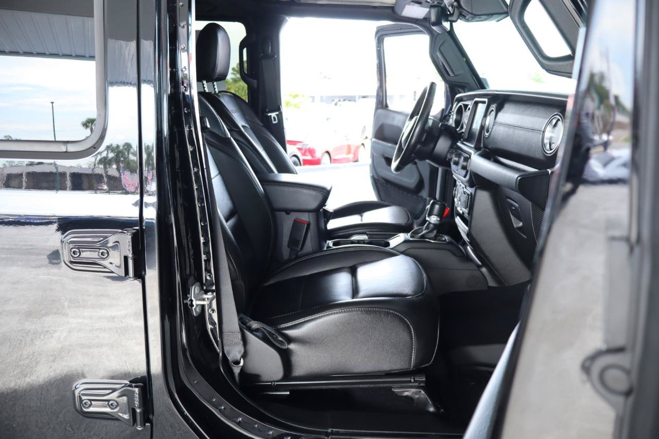 Used 2020 Jeep Gladiator Overland AWD/4WD image 41