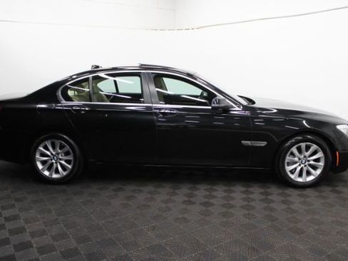 Used 2014 BMW 740i image 5