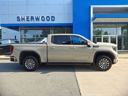 Used 2022 GMC Sierra 1500 AT4 w/ AT4 Premium Package image 7