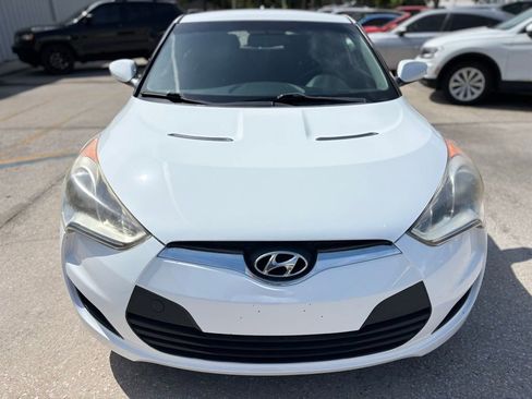 Used 2013 Hyundai Veloster image 8