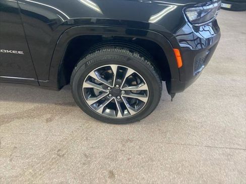 Certified 2022 Jeep Grand Cherokee L Overland w/ Luxury Tech Group IV image 26