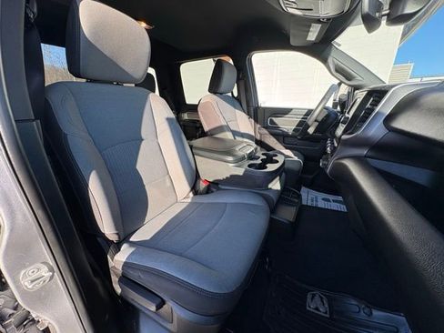 Used 2024 RAM 3500 Big Horn image 23