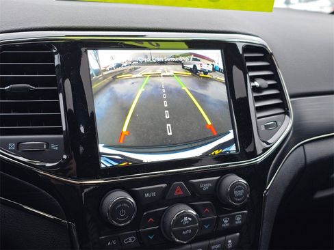 Used 2021 Jeep Grand Cherokee Limited X image 22