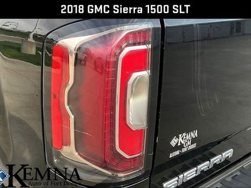 Used 2018 GMC Sierra 1500 SLT AWD/4WD image 23