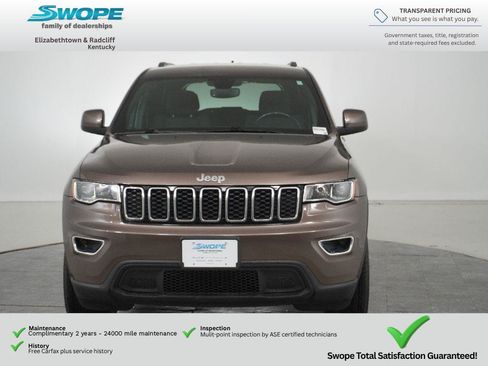 Used 2019 Jeep Grand Cherokee Laredo w/ 18" Wheel & 8.4" Radio Group AWD/4WD image 5