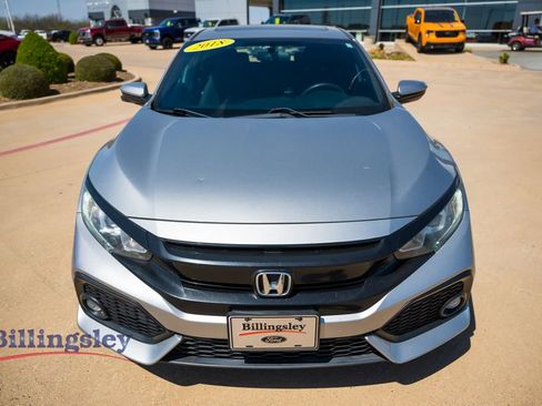 Used 2018 Honda Civic EX image 2