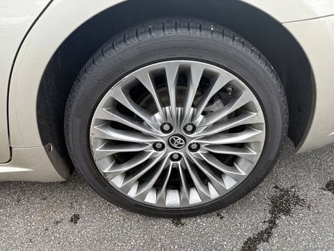 Used 2016 Toyota Avalon Limited w/ Toyota Safety Sense Package FWD image 40