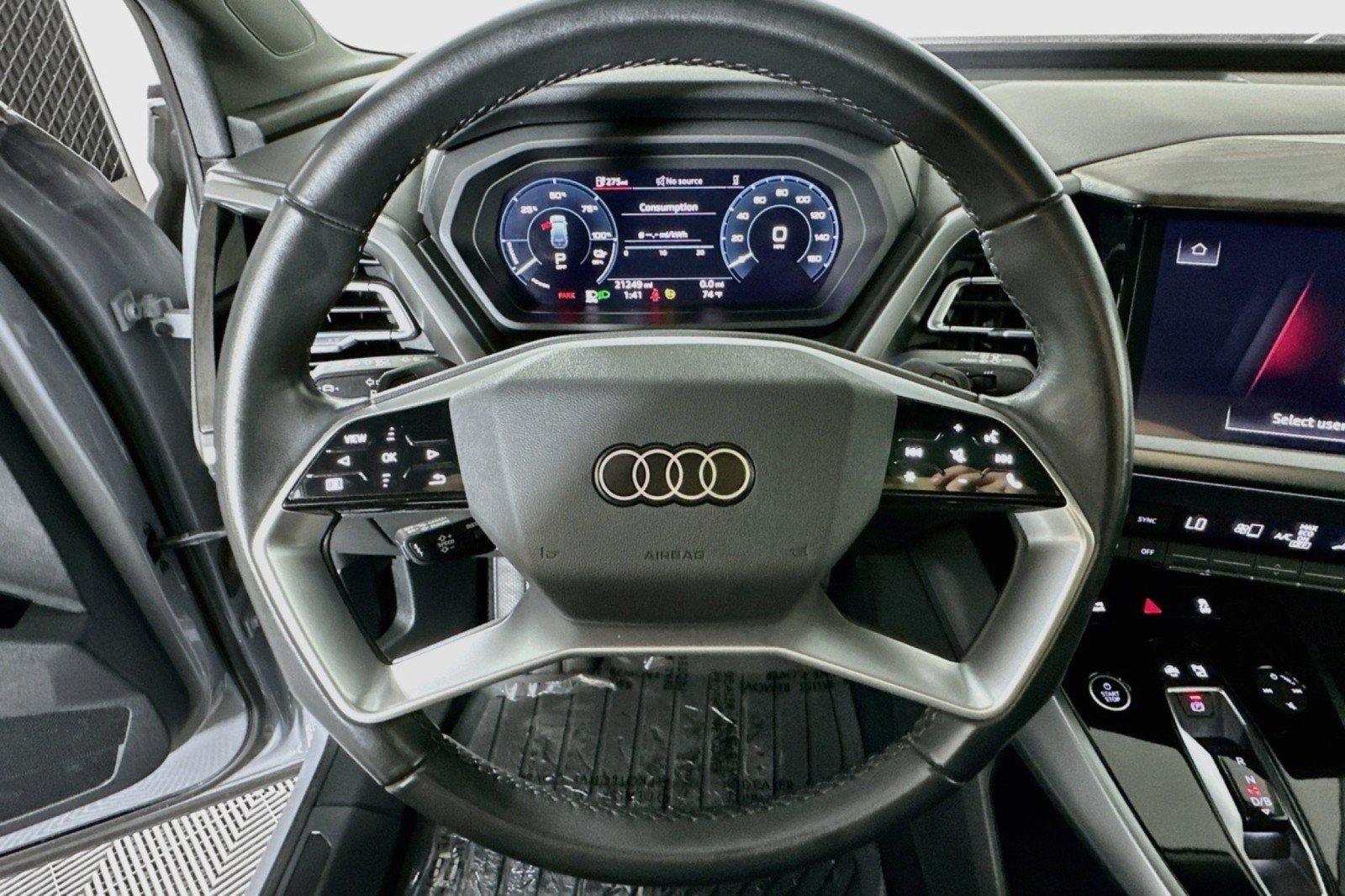 Used 2024 Audi Q4 e-tron Premium w/ Convenience Package RWD image 19