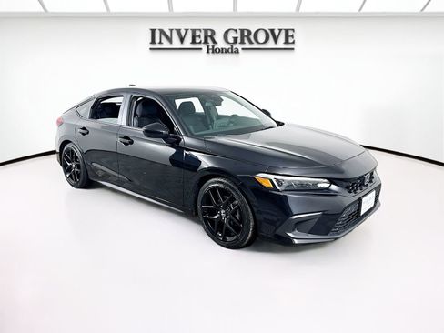 Used 2023 Honda Civic Sport image 3