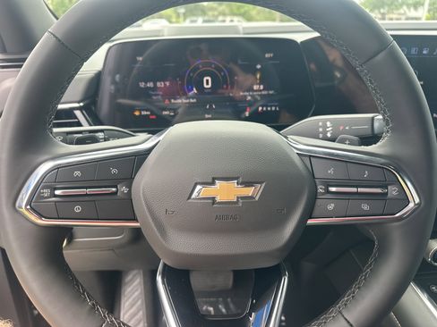 New 2026 Chevrolet Suburban Premier AWD/4WD image 18