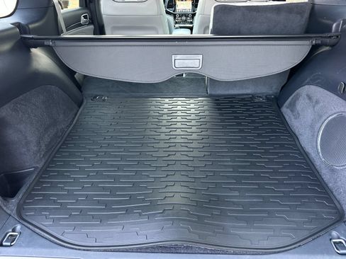 Used 2021 Jeep Grand Cherokee Summit AWD/4WD image 14