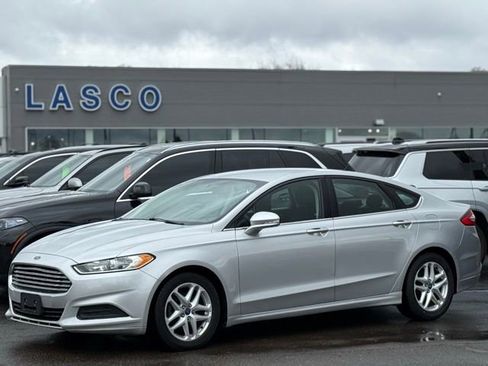 Used 2014 Ford Fusion SE image 1