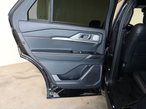 Certified 2025 Ford Explorer ST w/ Sun And Sound Package AWD/4WD image 39