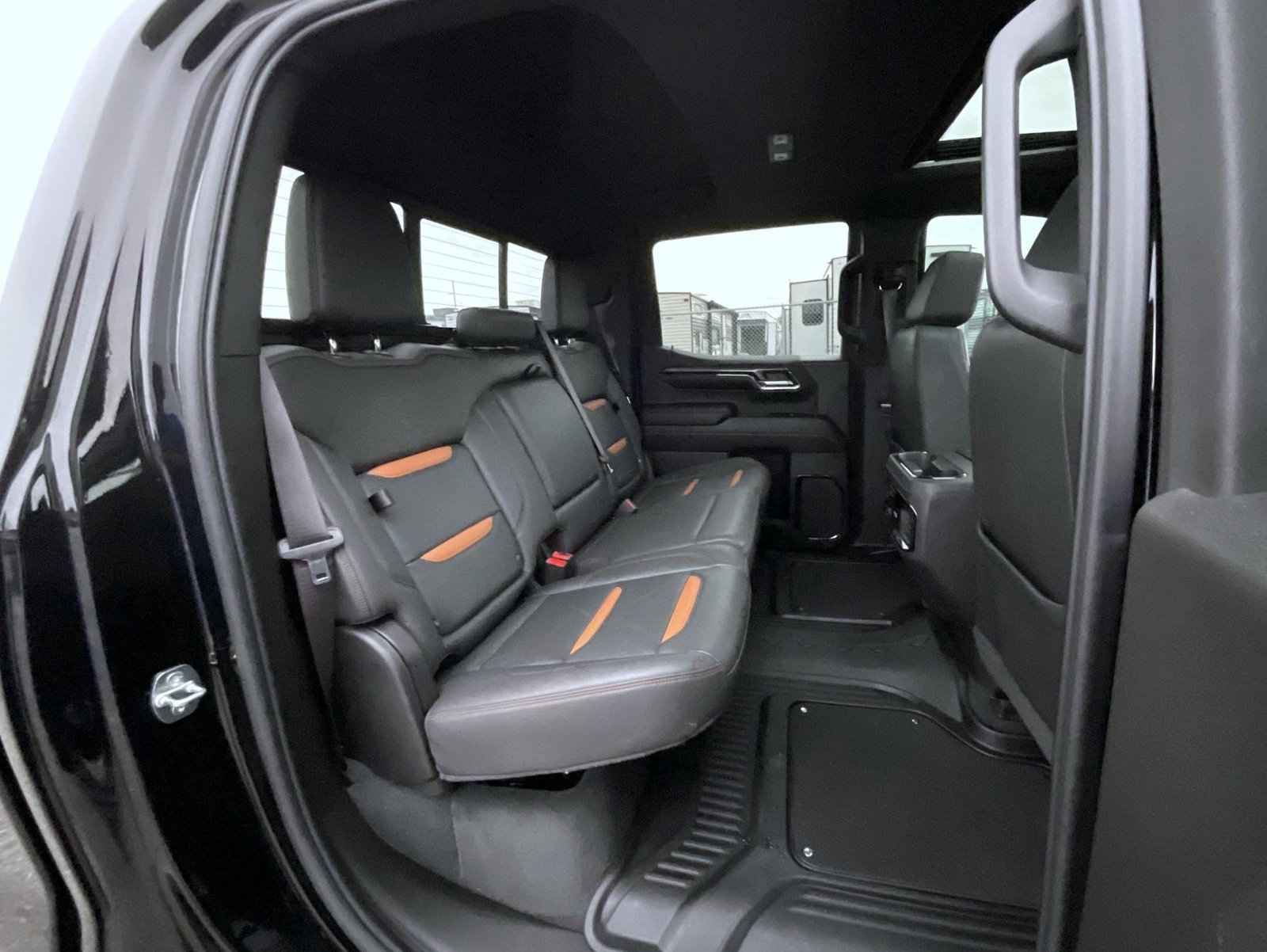 Certified 2024 GMC Sierra 1500 AT4 w/ Technology Package AWD/4WD image 18