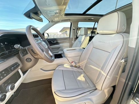 Used 2023 GMC Yukon Denali image 20
