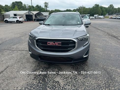 Used 2020 GMC Terrain SLE w/ Driver Convenience Package FWD image 3