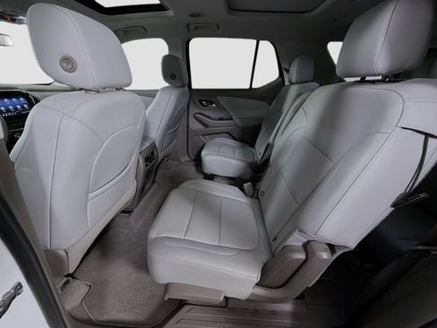 Used 2021 Chevrolet Traverse Premier FWD image 25