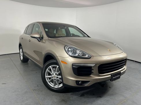 Used 2016 Porsche Cayenne AWD/4WD image 9