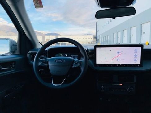 New 2026 Ford Maverick Lariat w/ Black Appearance Package image 9