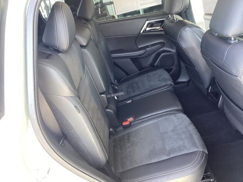 Used 2024 Mitsubishi Outlander SE Black Edition AWD/4WD image 20