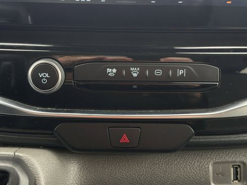 Used 2023 Ford Transit 350 XLT image 54