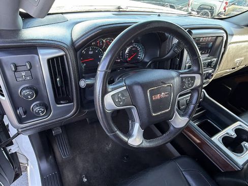 Used 2017 GMC Sierra 2500 SLT w/ Suspension Package, Off-Road AWD/4WD image 10
