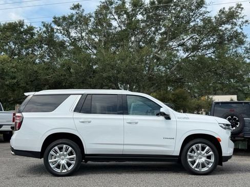 Used 2024 Chevrolet Tahoe High Country RWD image 7