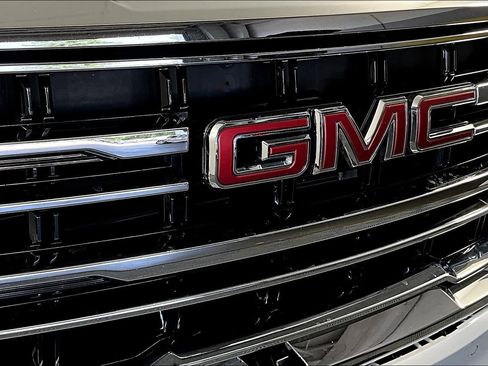 Used 2023 GMC Yukon XL SLT image 20