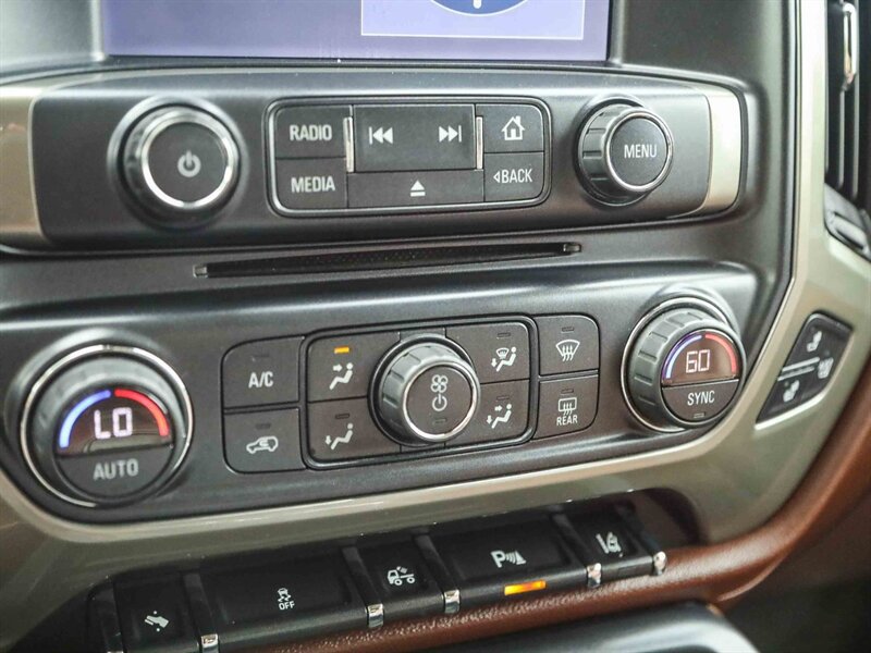 Used 2014 Chevrolet Silverado 1500 High Country w/ High Country Premium Package AWD/4WD image 30