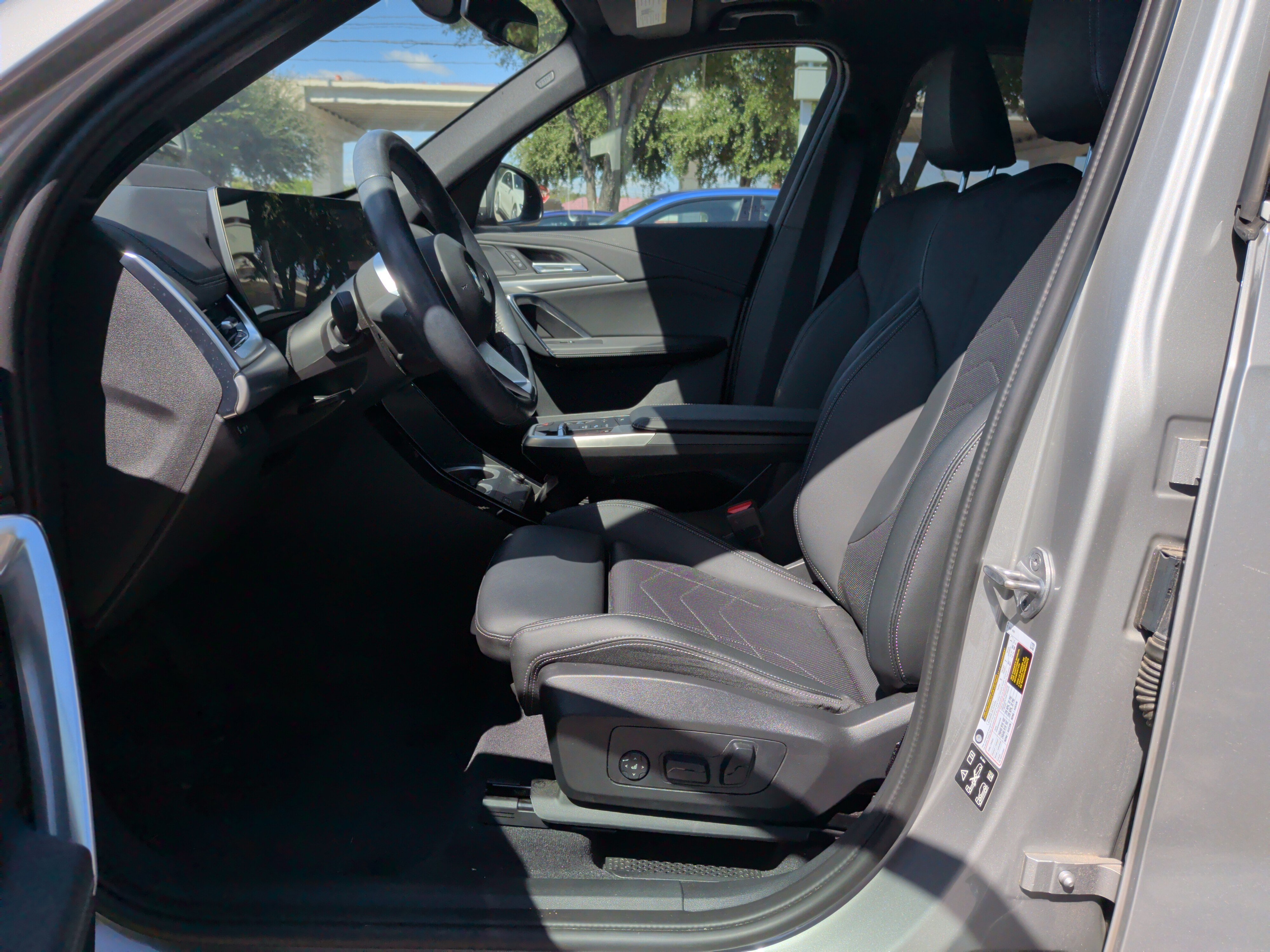 Used 2026 BMW X1 xDrive28i AWD/4WD image 16