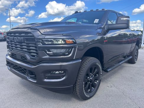 New 2026 RAM 2500 Tradesman AWD/4WD image 7