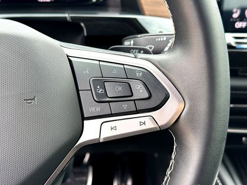 Certified 2025 Volkswagen Atlas SE FWD image 15