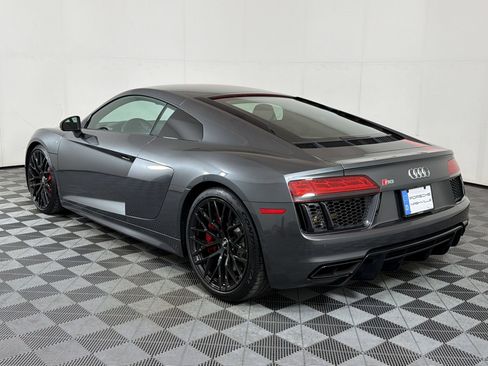 Used 2018 Audi R8 V10 RWD image 3