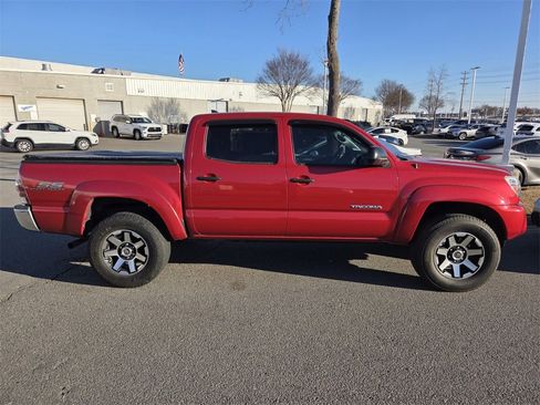 Used 2014 Toyota Tacoma PreRunner w/ SR5 Package image 9