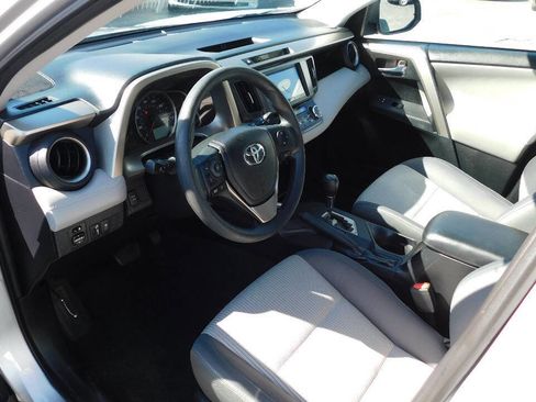 Used 2014 Toyota RAV4 XLE image 40