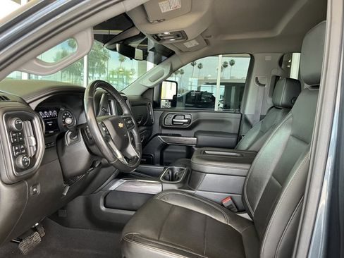 Used 2020 Chevrolet Silverado 2500 LTZ w/ LTZ Texas Edition image 9