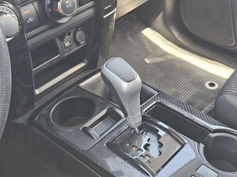 Used 2021 Toyota 4Runner TRD Off-Road AWD/4WD image 20