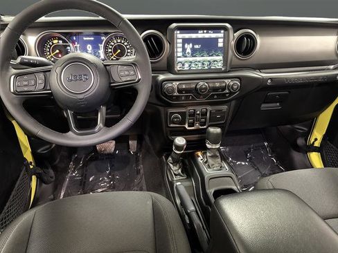 Used 2023 Jeep Wrangler Sport S image 5