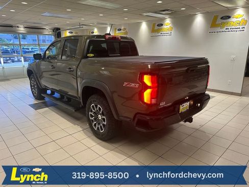 Used 2024 Chevrolet Colorado Z71 w/ Z71 Convenience Package 2 AWD/4WD image 18