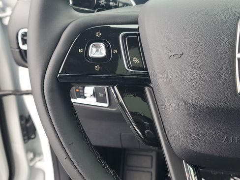 New 2026 Lincoln Corsair Premiere image 17