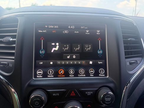 Used 2018 Jeep Grand Cherokee Altitude RWD image 22