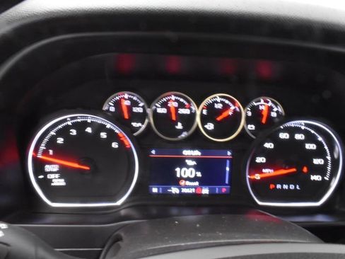 Used 2021 Chevrolet Silverado 1500 LT Trail Boss w/ Convenience Package II AWD/4WD image 11