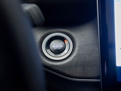 Used 2024 Jeep Grand Cherokee L Limited w/ Black Appearance Package image 25