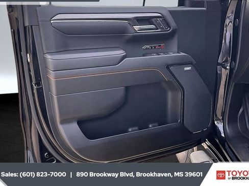 Used 2024 GMC Sierra 1500 AT4 w/ Technology Package image 17