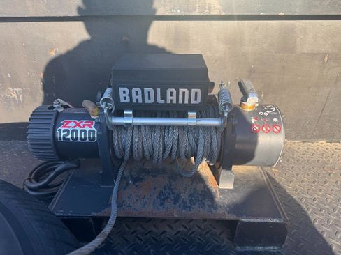 Used 2006 Ford F350 2WD Regular Cab DRW Super Duty image 4